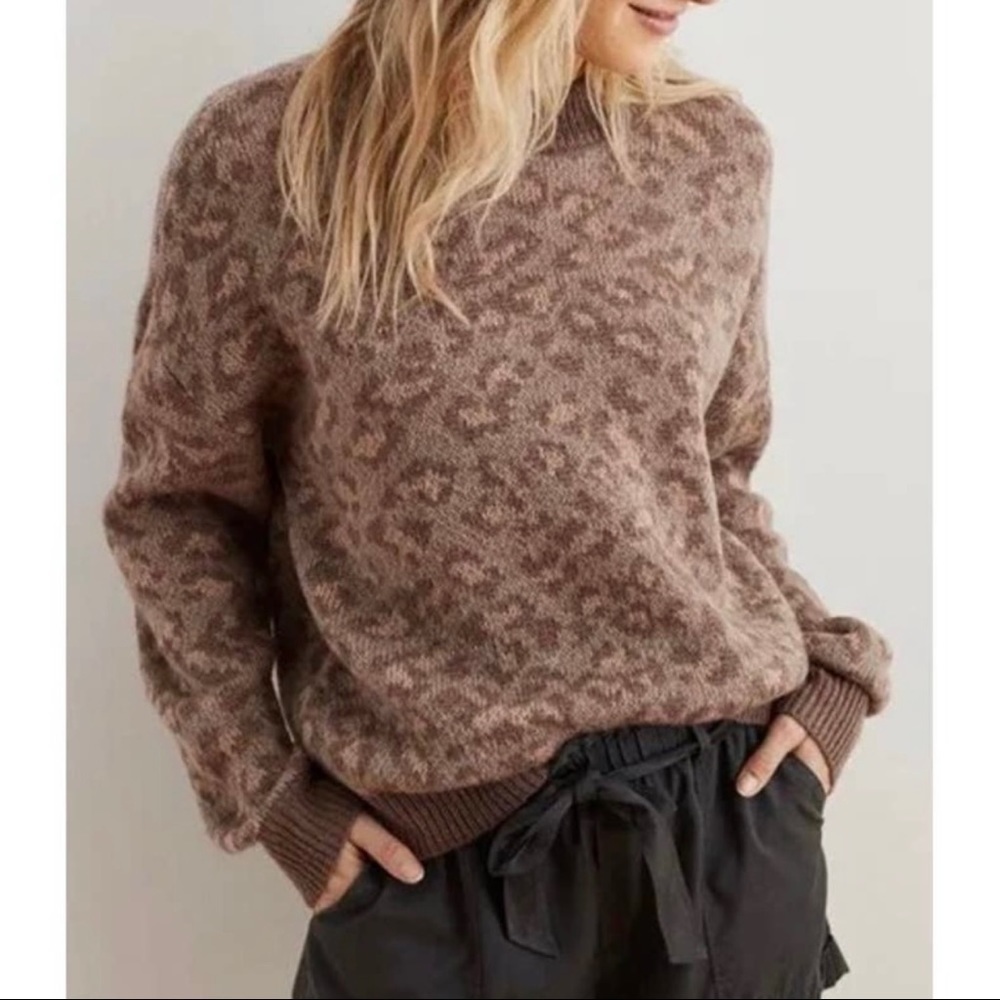 𝅺Aerie Animal Print Leopard Print Pullover Sweater Women’s Size S